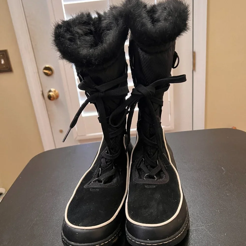 Sorel size 9 black waterproof fur lined winter boots